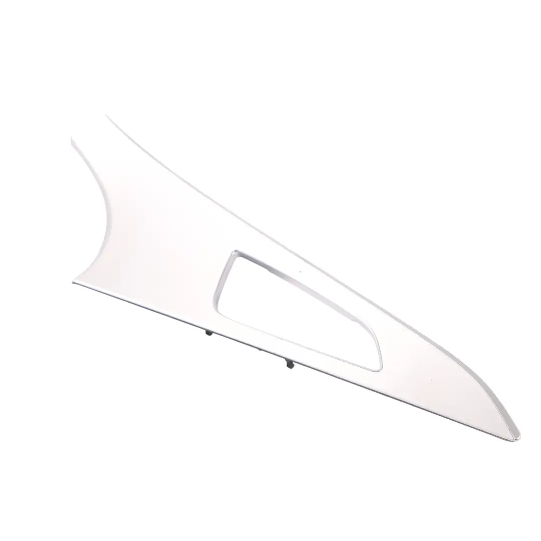 Embellecedor De Manija De Puerta Delantera Derecha para Audi A6 C7 con número de pieza 4G0867410K Audi A6 C7 Embellecedor De Manija De Puerta Delantera Derecha - SKU 4G0867410K - Número de pieza 4G0867410K