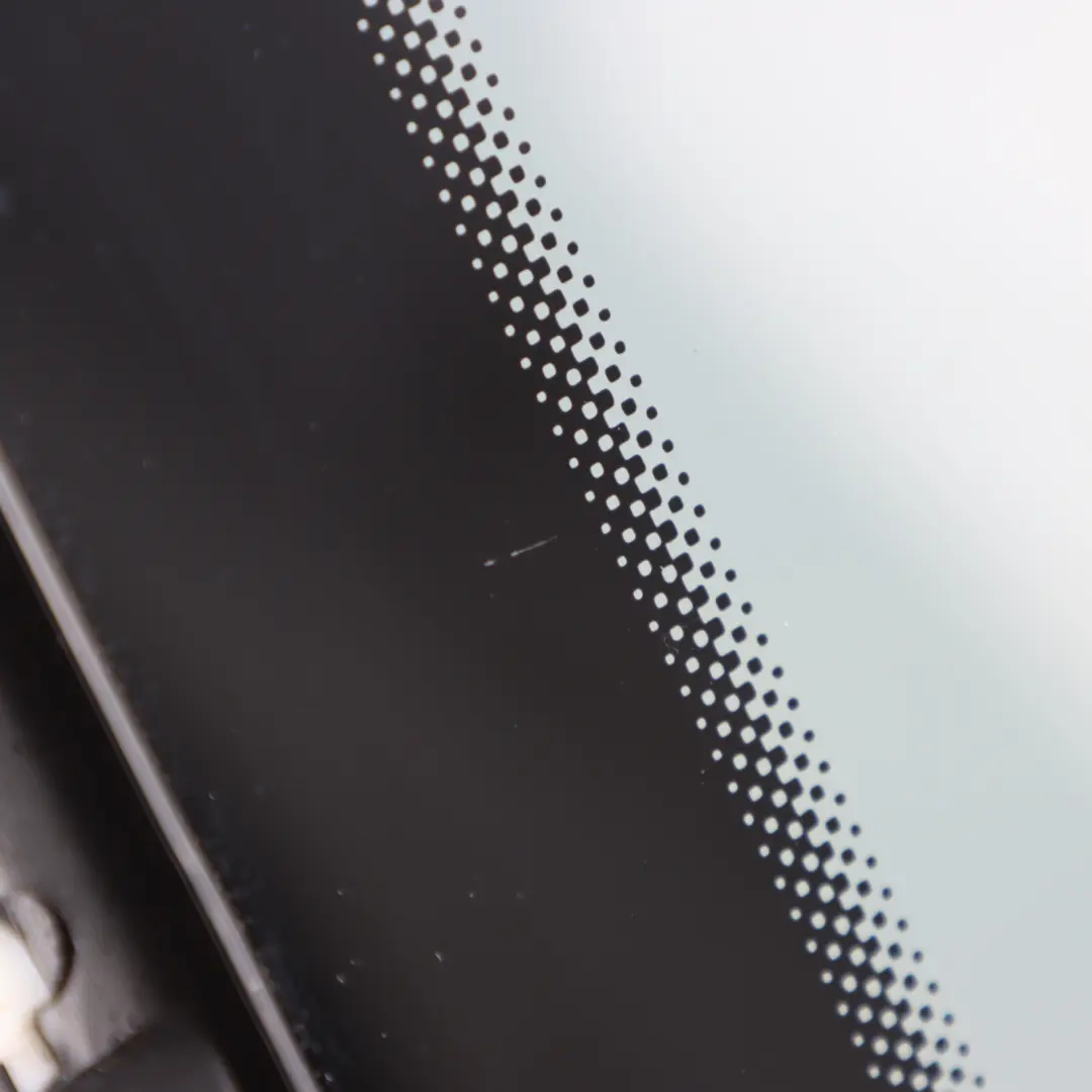 Sportback Lunotto Posteriore Triangolo Vetro Sx AS3 per Audi A7 4G con numero di parte 4G8845299J Audi A7 4G Sportback Lunotto Posteriore Triangolo Vetro Sx AS3 - SKU 4G8845299J - Numero di parte 4G8845299J