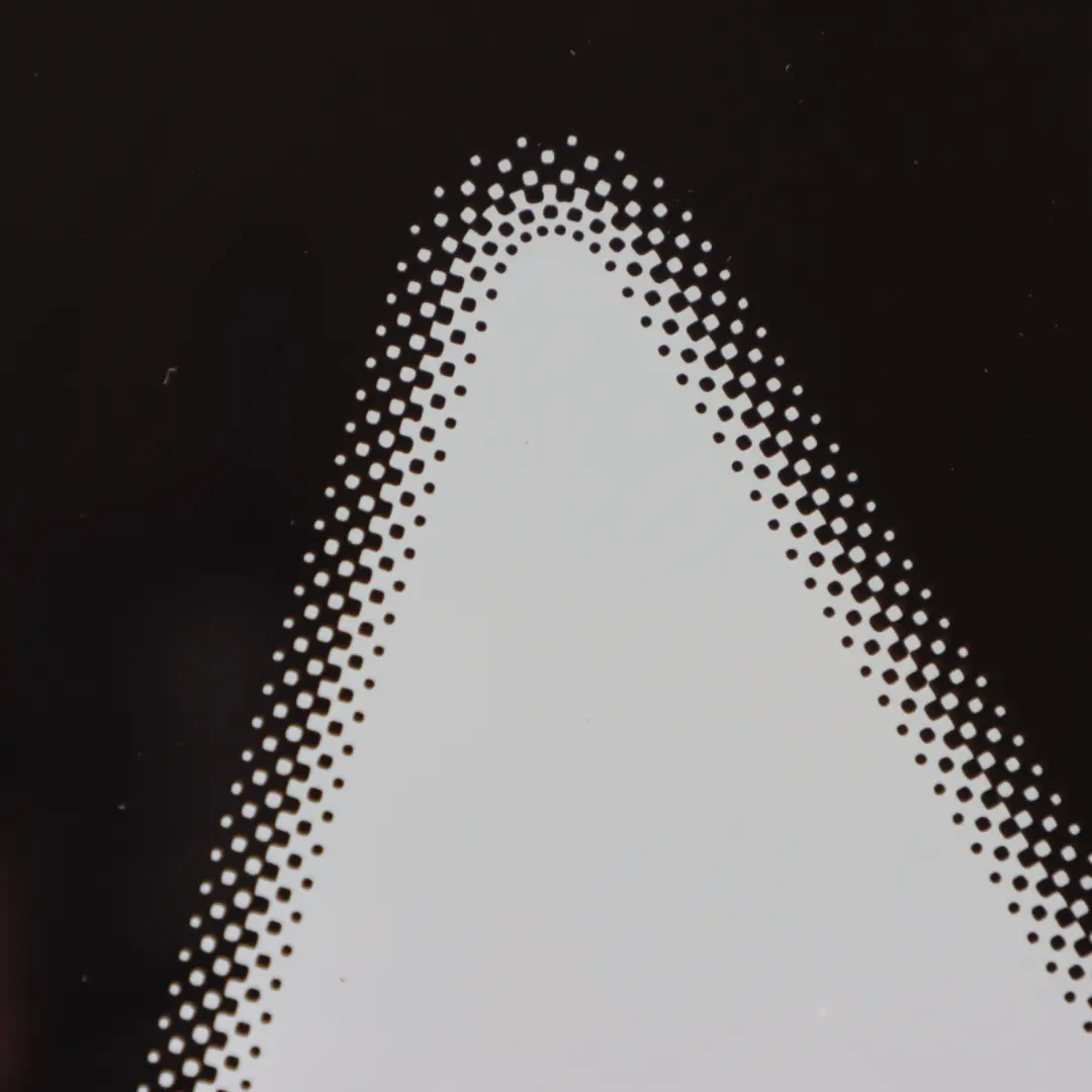 Sportback Lunotto Posteriore Triangolo Vetro Destro AS3 per Audi A7 4G con numero di parte 4G8845300J Audi A7 4G Sportback Lunotto Posteriore Triangolo Vetro Destro AS3 - SKU 4G8845300J - Numero di parte 4G8845300J