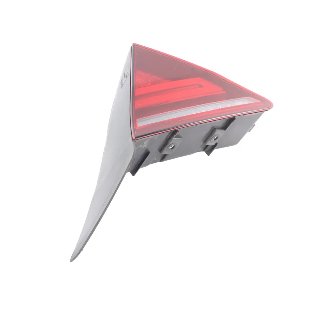 4G8 Portellone Posteriore Coperchio Interno Fanale Destro per Audi A7 con numero di parte 4G8945094H Audi A7 4G8 Portellone Posteriore Coperchio Interno Fanale Destro - SKU 4G8945094H - Numero di parte 4G8945094H