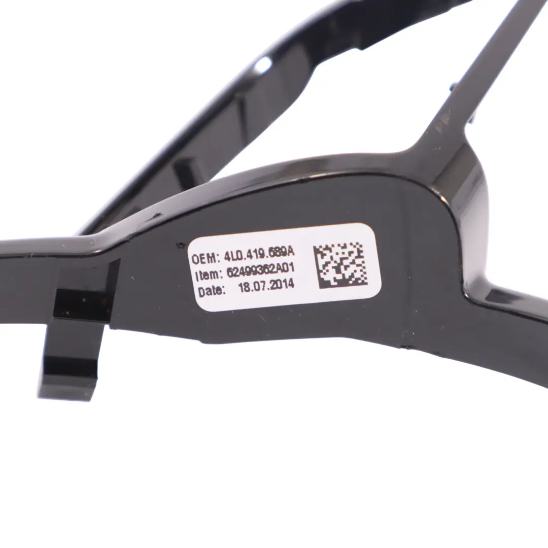 Steering Wheel Trim Cover Frame Black to Audi Q7 4L with Part number 4L0419689A Audi Q7 4L Steering Wheel Trim Cover Frame Black - SKU 4L0419689A - Part number 4L0419689A