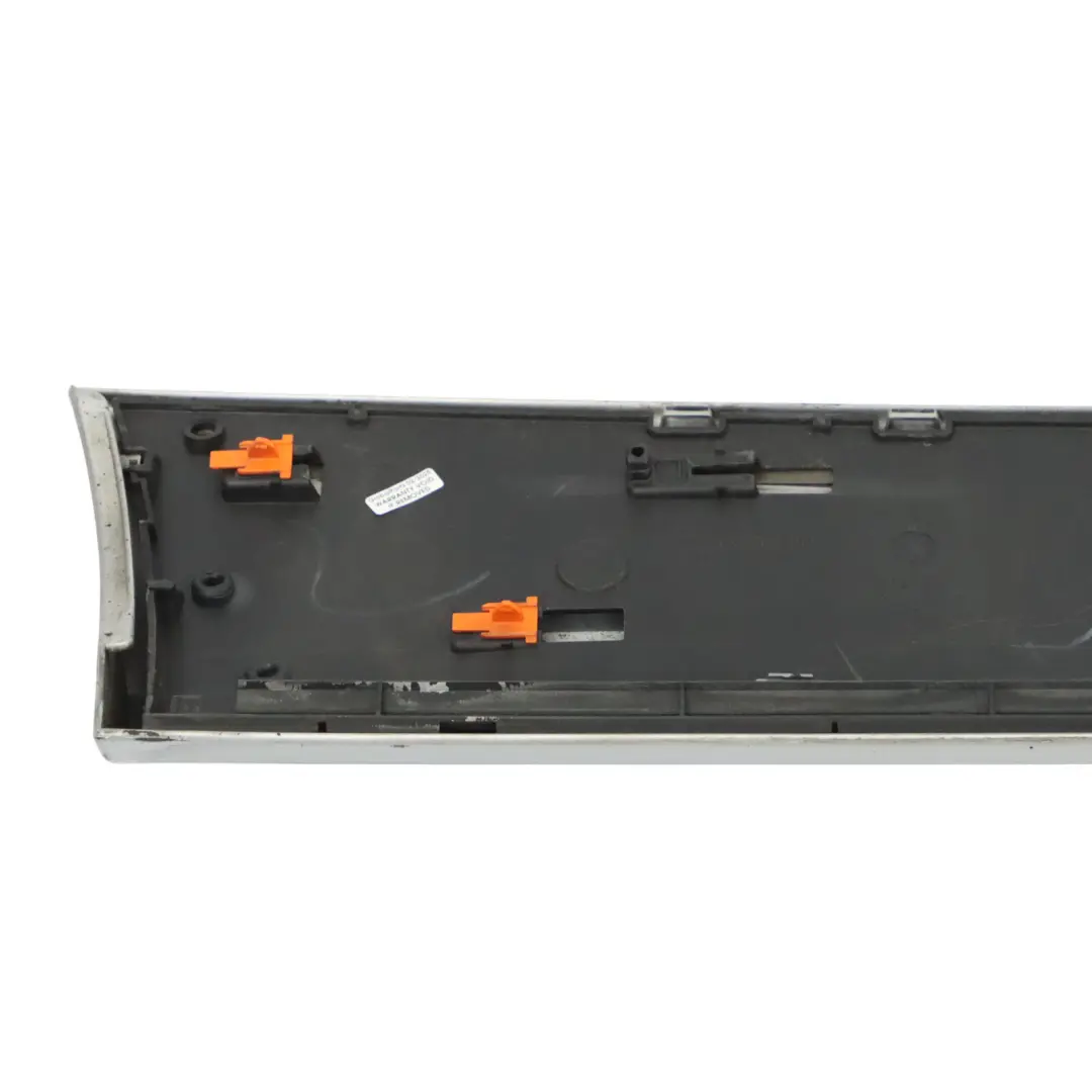 Bande De Moulage De Seuil De Porte Arrière Gauche Ice Silver - X7W pour Audi Q7 4L à propos du numéro de pièce 4L0853969F Audi Q7 4L Bande De Moulage De Seuil De Porte Arrière Gauche Ice Silver - X7W - SKU 4L0853969F-ICS - Numéro de pièce 4L0853969F