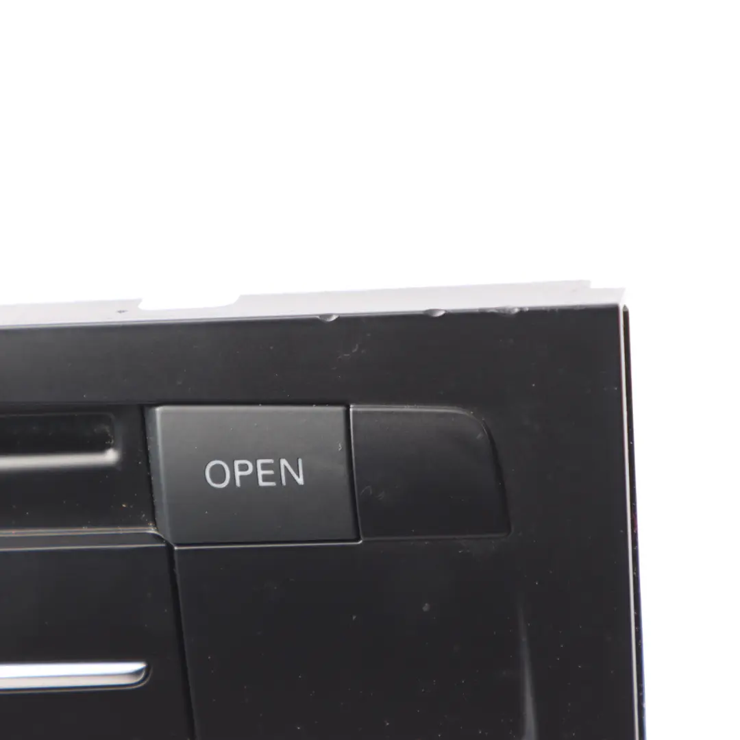 Head Unit Radio Player Navigation Steuermodul Alpine 4L2035670J für Audi Q7 4L mit Teilenummer 4L2035670K Audi Q7 4L Head Unit Radio Player Navigation Steuermodul Alpine 4L2035670J - SKU 4L2035670K - Teilenummer 4L2035670K
