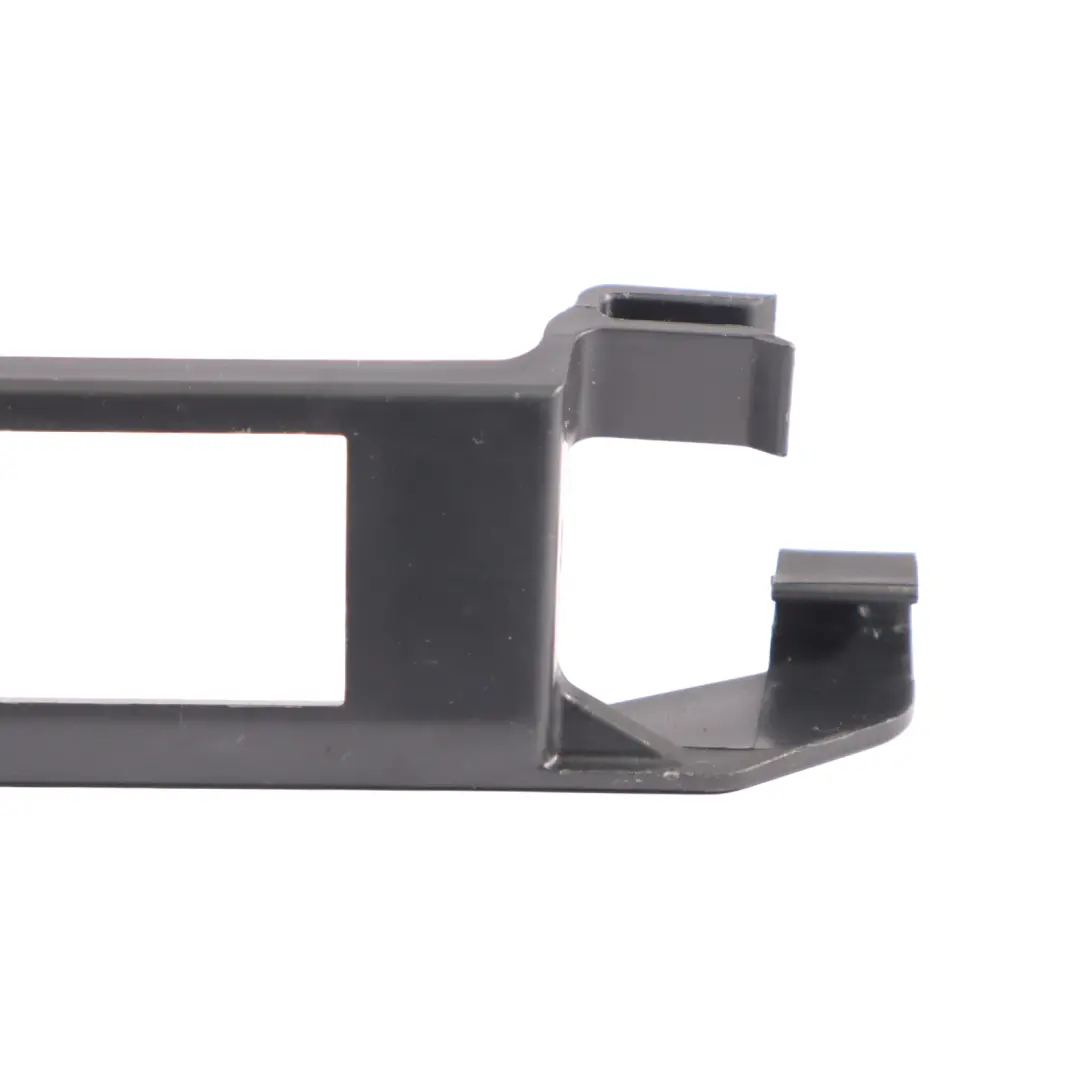 Audi A4 B9 Luce Di Cortesia Interna Montaggio Unità Supporto - SKU 4M0881547 - Numero di parte 4M0881547