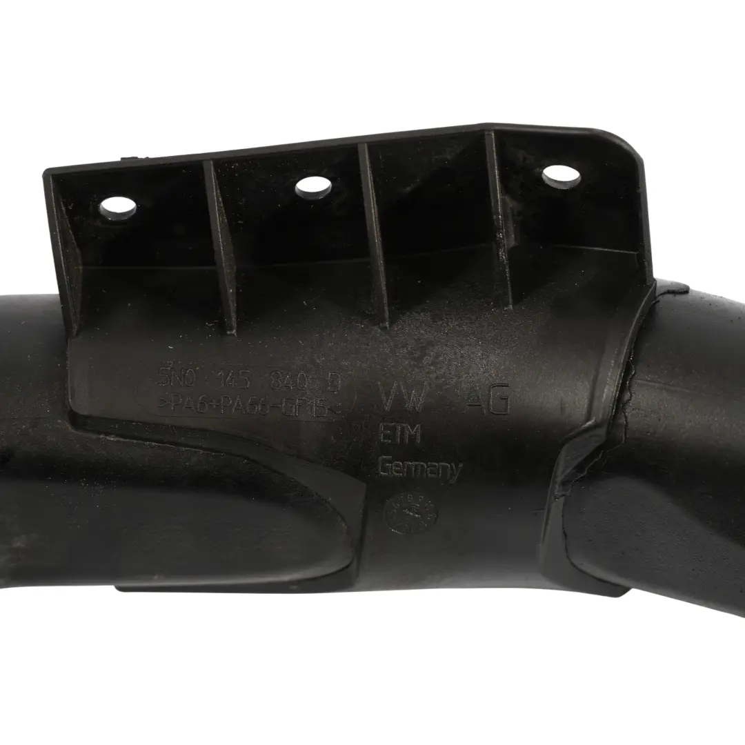 CBAB Tubo Di Aspirazione Aria Intercooler Charger per Audi A3 8P 2.0 TDI con numero di parte 5N0145840D Audi A3 8P 2.0 TDI CBAB Tubo Di Aspirazione Aria Intercooler Charger - SKU 5N0145840D - Numero di parte 5N0145840D