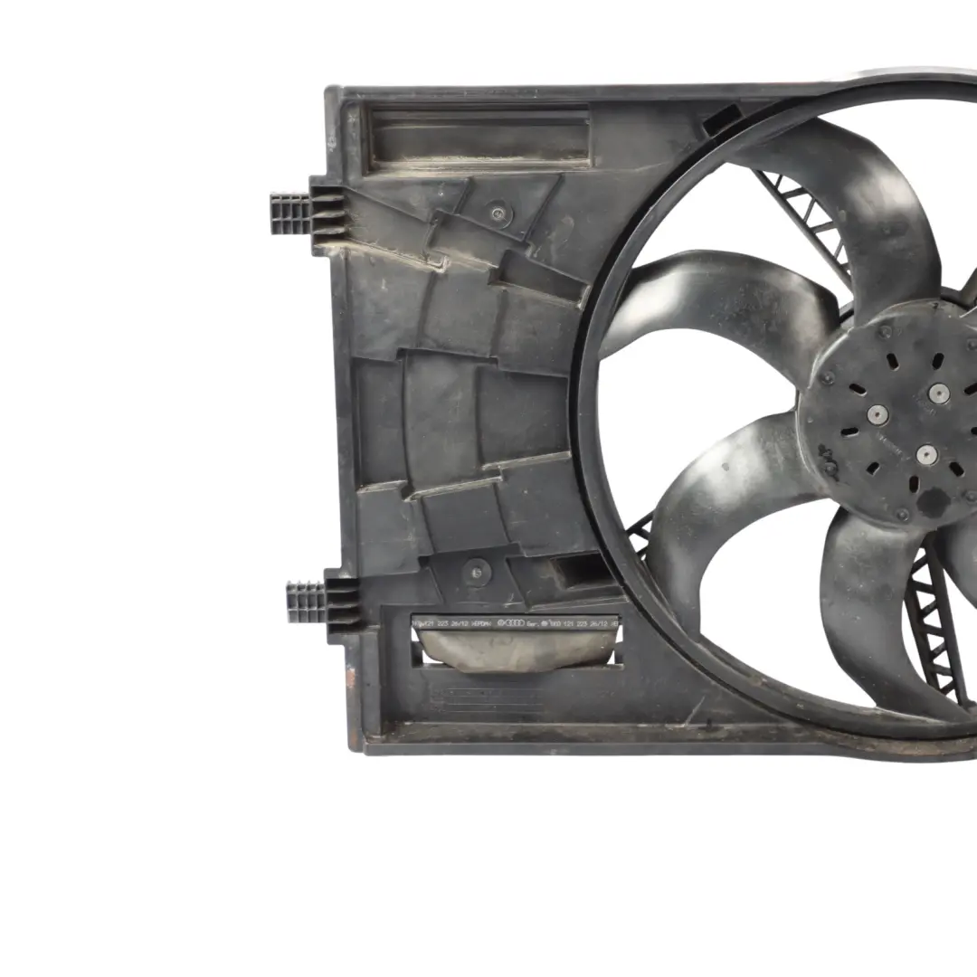 Audi A3 8V 1.4 TSI Engine Cooling Radiator Fan Shroud Motor Unit - SKU 5Q0121205Q - Part number 5Q0121205Q