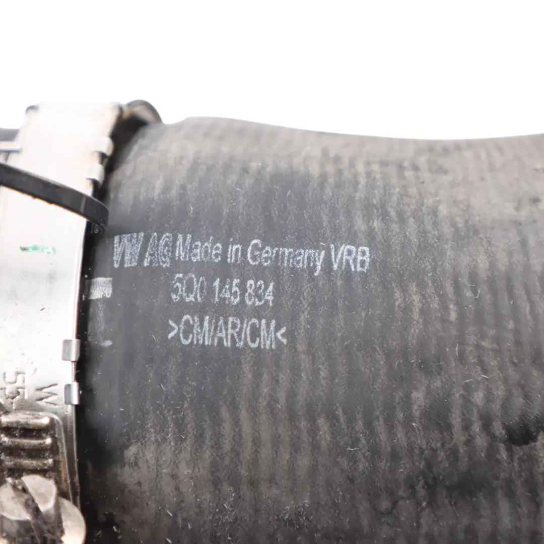 Wąż Przewód Dolotowy Intercoolera do Audi Volkswagen Seat Skoda o numerze 5Q0145834 Audi Volkswagen Seat Skoda Wąż Przewód Dolotowy Intercoolera - SKU 5Q0145834 - Numer Części 5Q0145834