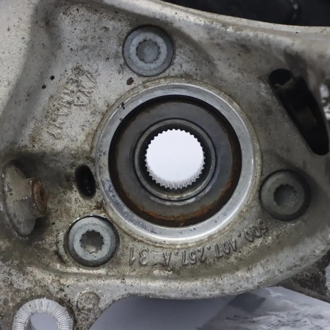 Zwrotnica Piasta Koła Lewy Przód Przednia do Audi Q2 GA o numerze 5Q0407257A Audi Q2 GA Zwrotnica Piasta Koła Lewy Przód Przednia - SKU 5Q0407257A - Numer Części 5Q0407257A