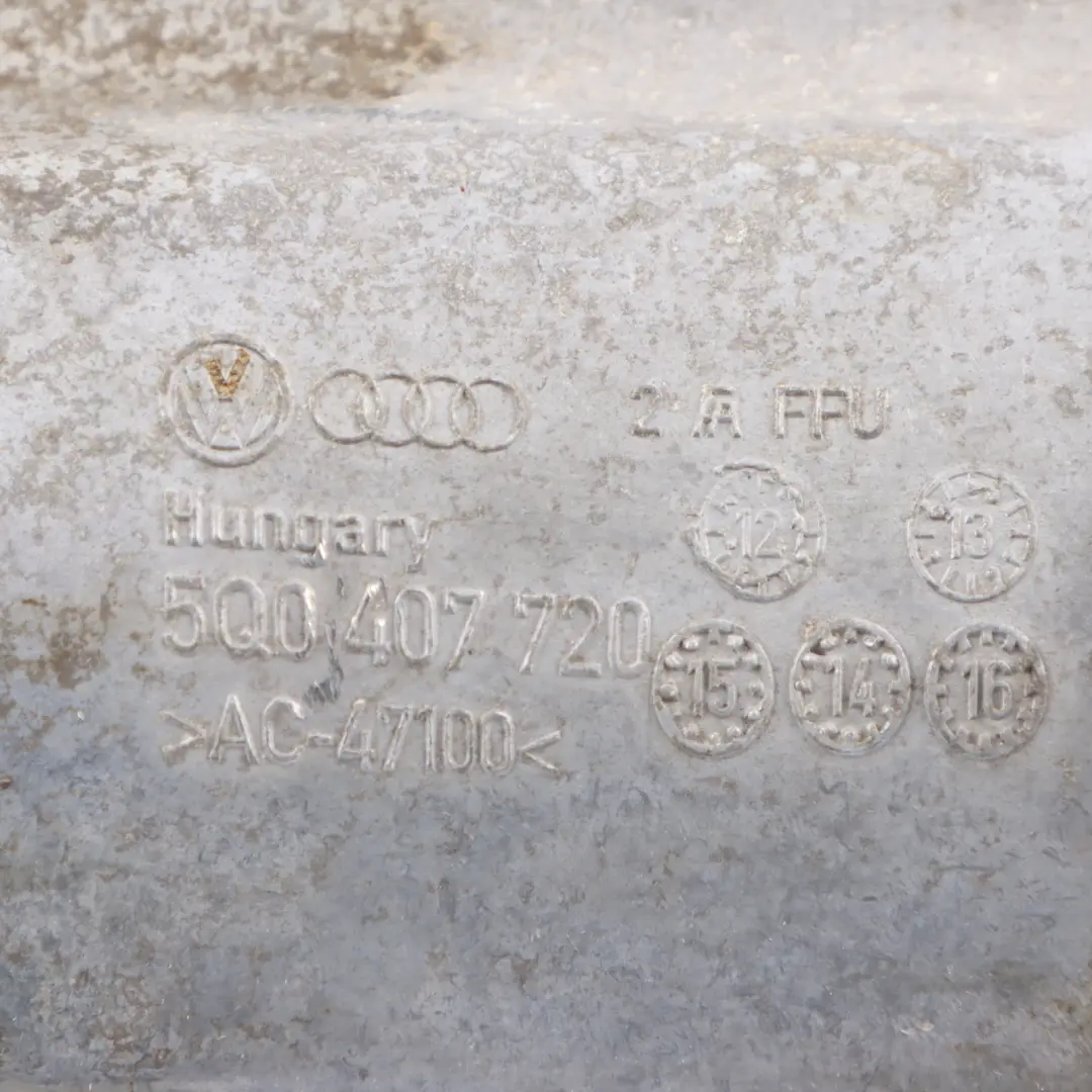 Audi Q2 GA Placa Protectora Contra Polvo Transmisión Delantero Derecho - SKU 5Q0407720 - Número de pieza 5Q0407720
