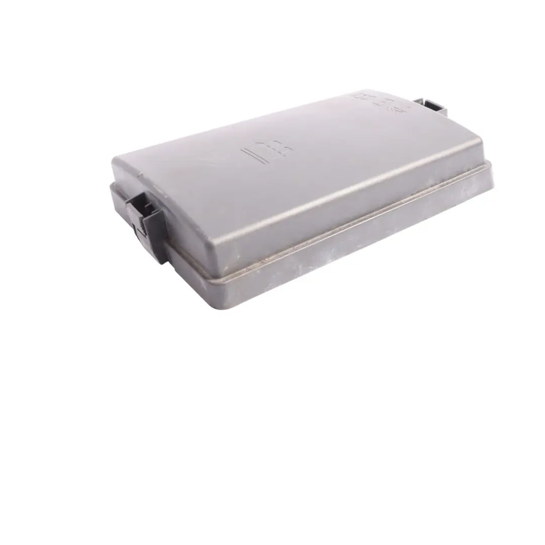 Fuse Box Cover Trim Cover Lid Panel to Audi A3 8V with Part number 5Q0937132A Audi A3 8V Fuse Box Cover Trim Cover Lid Panel - SKU 5Q0937132A - Part number 5Q0937132A