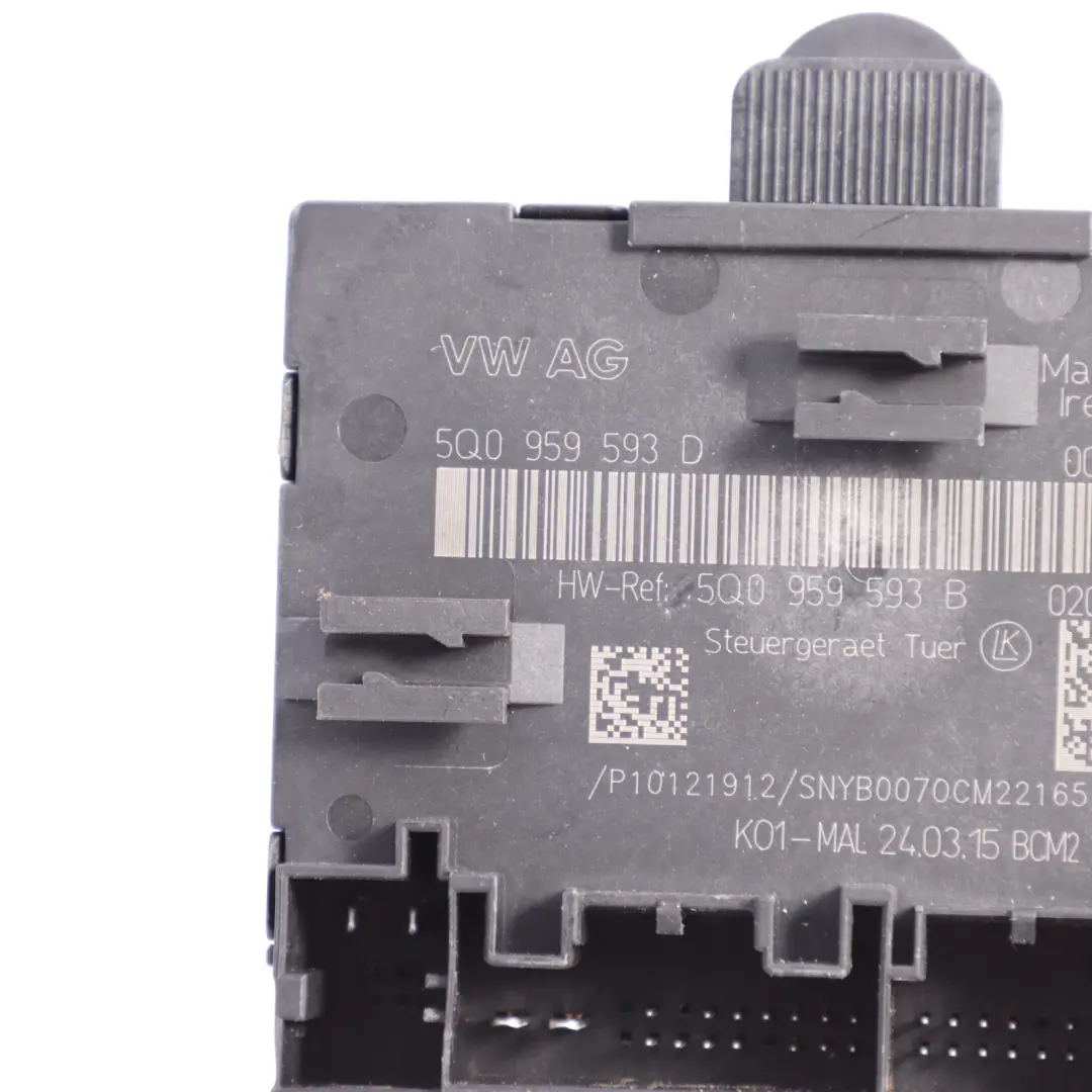 Moduł Sterujący Drzwi Prawy Przód do Audi TT FV A3 8V o numerze 5Q0959593D Audi TT FV A3 8V Moduł Sterujący Drzwi Prawy Przód - SKU 5Q0959593D - Numer Części 5Q0959593D