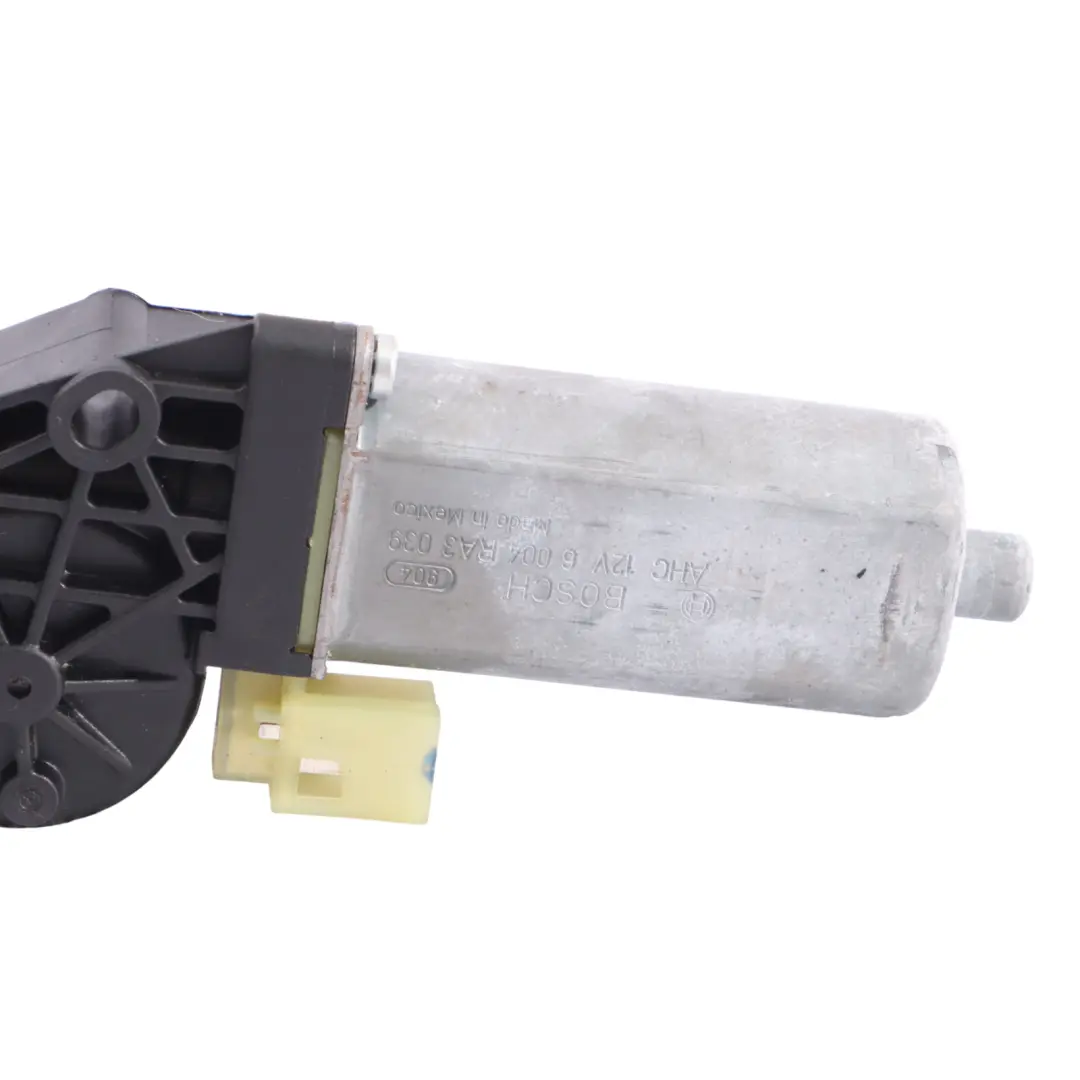 Front Seat Adjustment Control Motor Unit Right O/S to BMW X5 E70 with Part number 6004RA3039 BMW X5 E70 Front Seat Adjustment Control Motor Unit Right O/S - SKU 6004RA3039 - Part number 6004RA3039