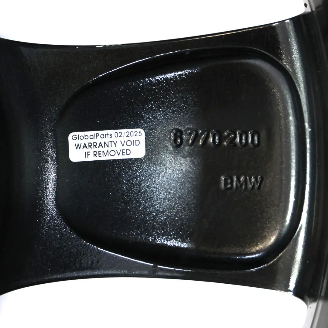 Silberne Alufelge 18" ET:46 8.5J Sternspeiche 209 für BMW X5 E70 mit Teilenummer 6770200 BMW X5 E70 Silberne Alufelge 18" ET:46 8.5J Sternspeiche 209 - SKU 6770200-6 - Teilenummer 6770200