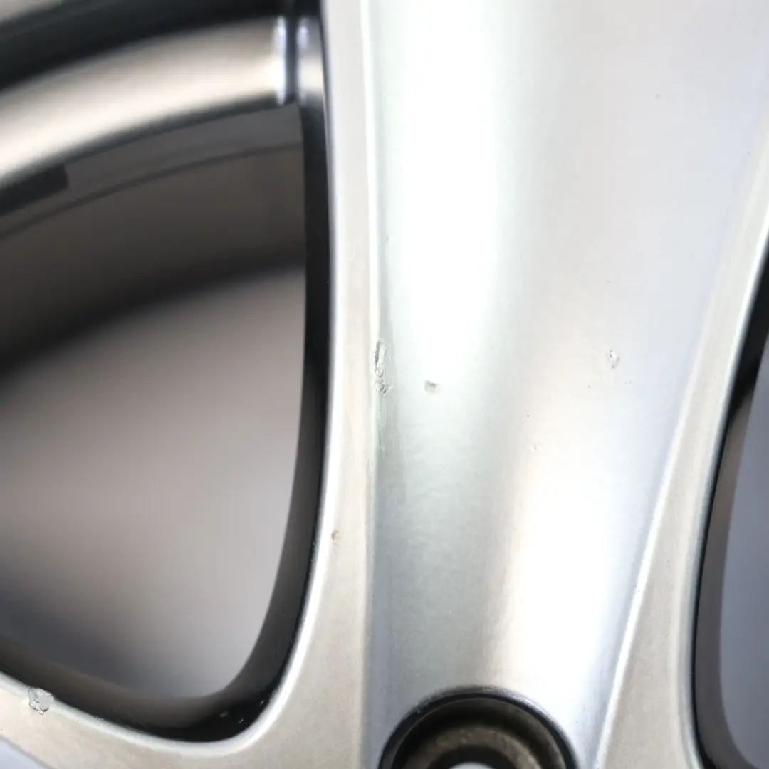 Silberne Alufelge 18" ET:46 8.5J Sternspeiche 209 für BMW X5 E70 mit Teilenummer 6770200 BMW X5 E70 Silberne Alufelge 18" ET:46 8.5J Sternspeiche 209 - SKU 6770200-6 - Teilenummer 6770200