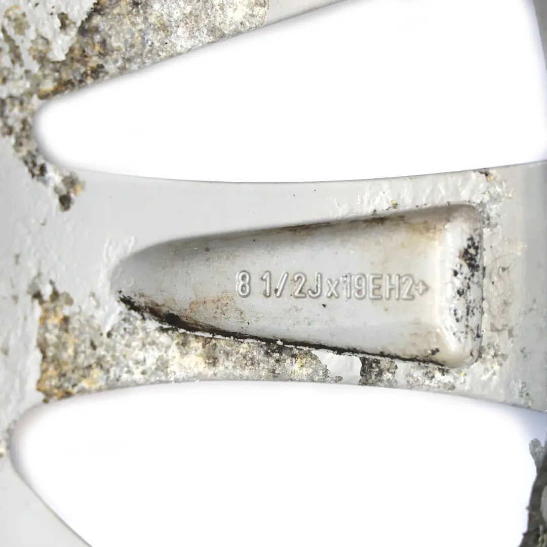 Silberne Alufelge 19" BMW F06 F10 F11 8.5J ET:33 W-Speiche 332 für mit Teilenummer 6791383 Silberne Alufelge 19" BMW F06 F10 F11 8.5J ET:33 W-Speiche 332 - SKU 6791383-1 - Teilenummer 6791383