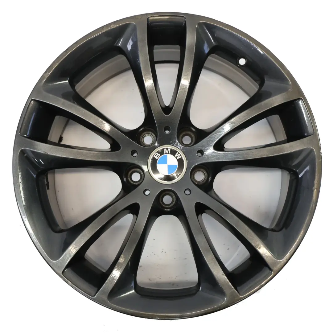 Cerchio Anteriore Lega 19" 8,5J ET:33 V-Spoke 366 per BMW F10 F11 F12 con numero di parte 6794690 BMW F10 F11 F12 Cerchio Anteriore Lega 19" 8,5J ET:33 V-Spoke 366 - SKU 6794690-2 - Numero di parte 6794690