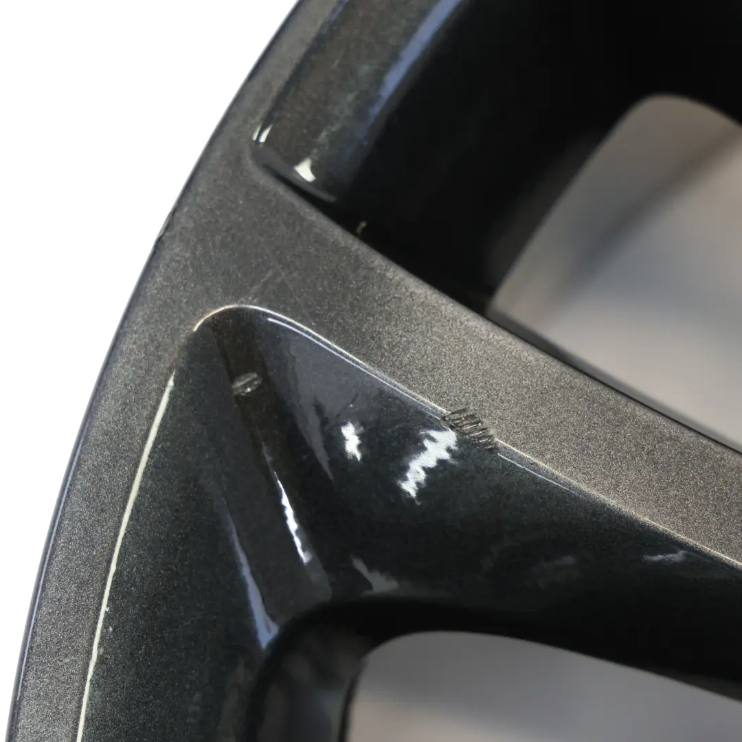 Cerchio Anteriore Lega 19" 8,5J ET:33 V-Spoke 366 per BMW F10 F11 F12 con numero di parte 6794690 BMW F10 F11 F12 Cerchio Anteriore Lega 19" 8,5J ET:33 V-Spoke 366 - SKU 6794690-2 - Numero di parte 6794690