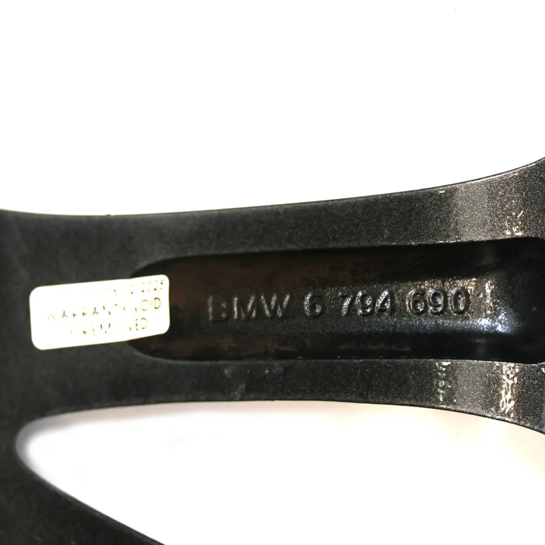 Cerchio Anteriore Lega 19" 8,5J ET:33 V-Spoke 366 per BMW F10 F11 F12 con numero di parte 6794690 BMW F10 F11 F12 Cerchio Anteriore Lega 19" 8,5J ET:33 V-Spoke 366 - SKU 6794690-2 - Numero di parte 6794690