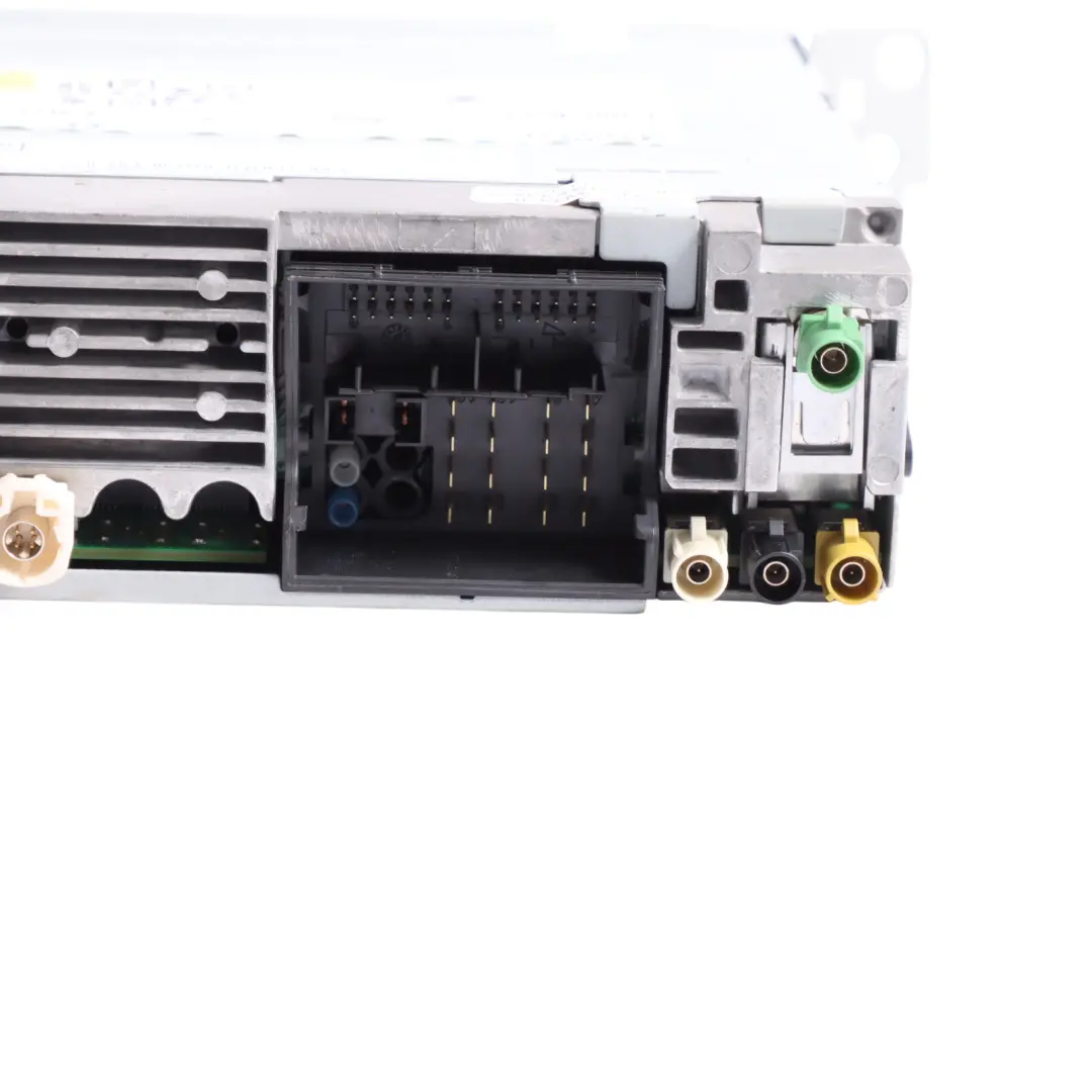 Radio Basic CD Player Head Unit Multimedia to Mini F54 F55 F56 F57 with Part number 6820543 Mini F54 F55 F56 F57 Radio Basic CD Player Head Unit Multimedia - SKU 6820543 - Part number 6820543