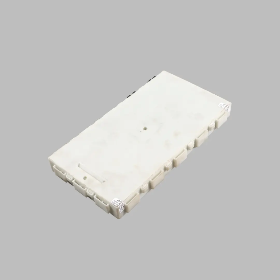 Body Control Module Unit FEM ECU LR01 to BMW F20 F21 F22 F30 F31 F32 with Part number 6824387 BMW F20 F21 F22 F30 F31 F32 Body Control Module Unit FEM ECU LR01 - SKU 6824387 - Part number 6824387