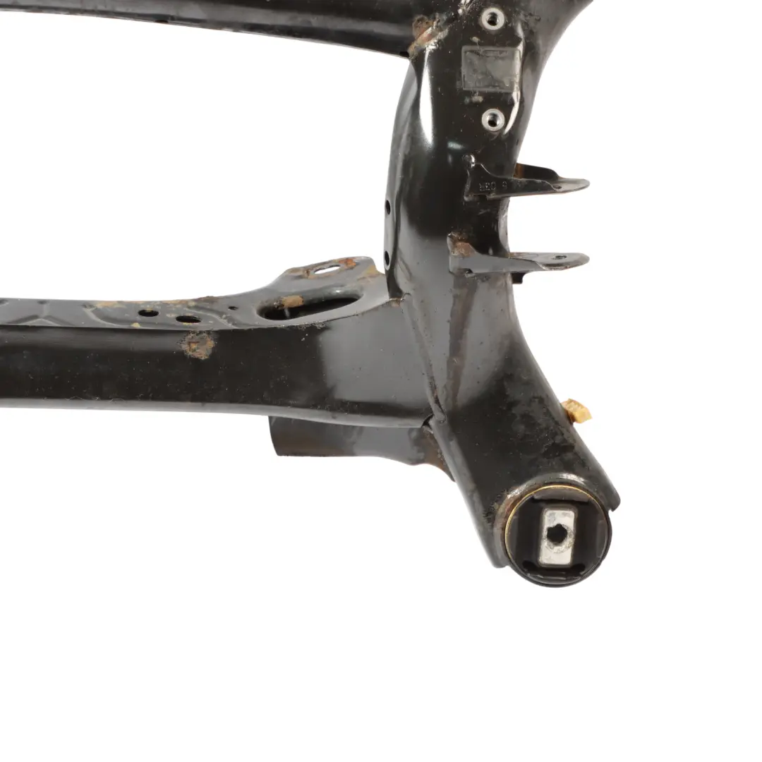 Supporto Assale Posteriore Sottotelaio Culla 6873090 per BMW F31 F33 F36 con numero di parte 6851658 BMW F31 F33 F36 Supporto Assale Posteriore Sottotelaio Culla 6873090 - SKU 6851658 - Numero di parte 6851658