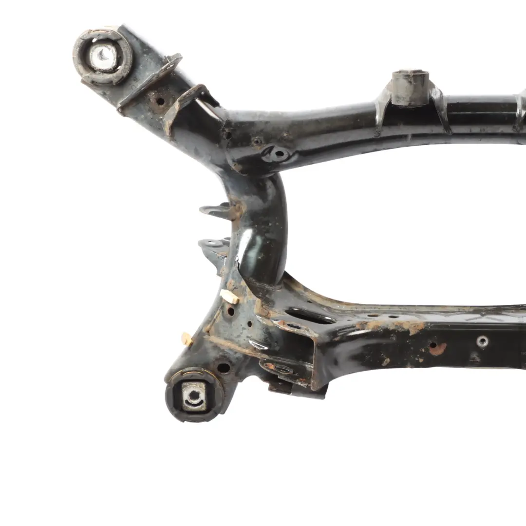 Supporto Assale Posteriore Sottotelaio Culla 6873090 per BMW F31 F33 F36 con numero di parte 6851658 BMW F31 F33 F36 Supporto Assale Posteriore Sottotelaio Culla 6873090 - SKU 6851658 - Numero di parte 6851658