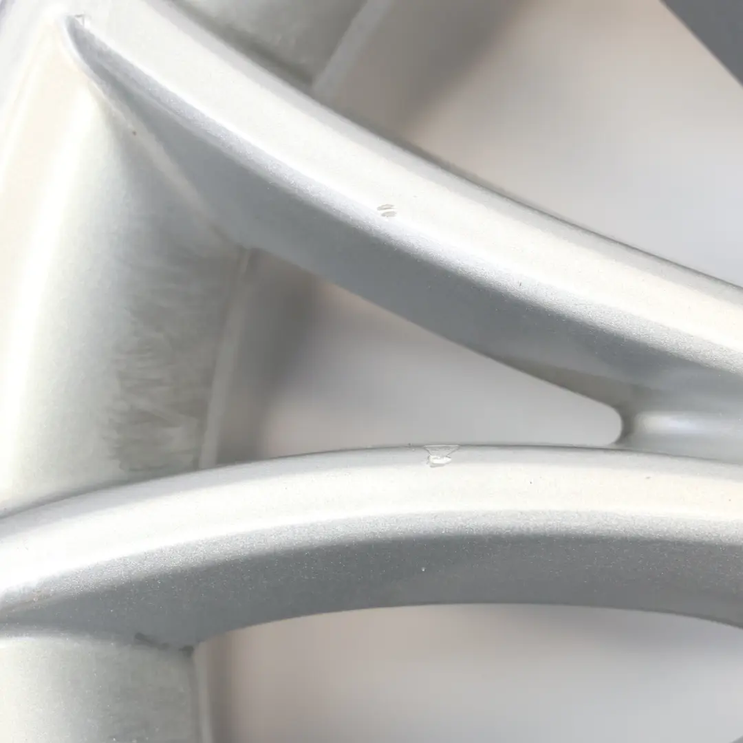 Jante Alliage Argent 18" Multispoke 454 8J ET:30 pour BMW F10 F11 F12 à propos du numéro de pièce 6857668 BMW F10 F11 F12 Jante Alliage Argent 18" Multispoke 454 8J ET:30 - SKU 6857668-1 - Numéro de pièce 6857668