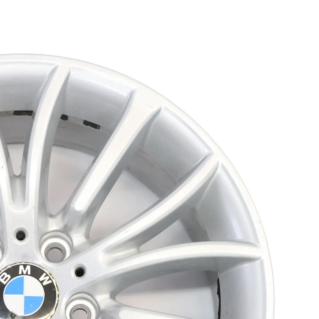Silberne Leichtmetallfelge 18" Multispoke 454 8J ET:30 für BMW F10 F11 F12 mit Teilenummer 6857668 BMW F10 F11 F12 Silberne Leichtmetallfelge 18" Multispoke 454 8J ET:30 - SKU 6857668-2 - Teilenummer 6857668
