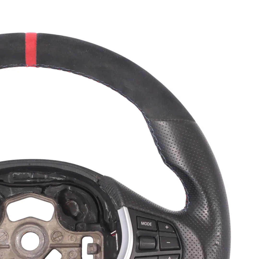 Pelle Nera / Alcantara per Volante BMW F20 F21 F30 F31 F32 F34 M Sport con numero di parte 6863346 Volante BMW F20 F21 F30 F31 F32 F34 M Sport Pelle Nera / Alcantara - SKU 6863346-6 - Numero di parte 6863346