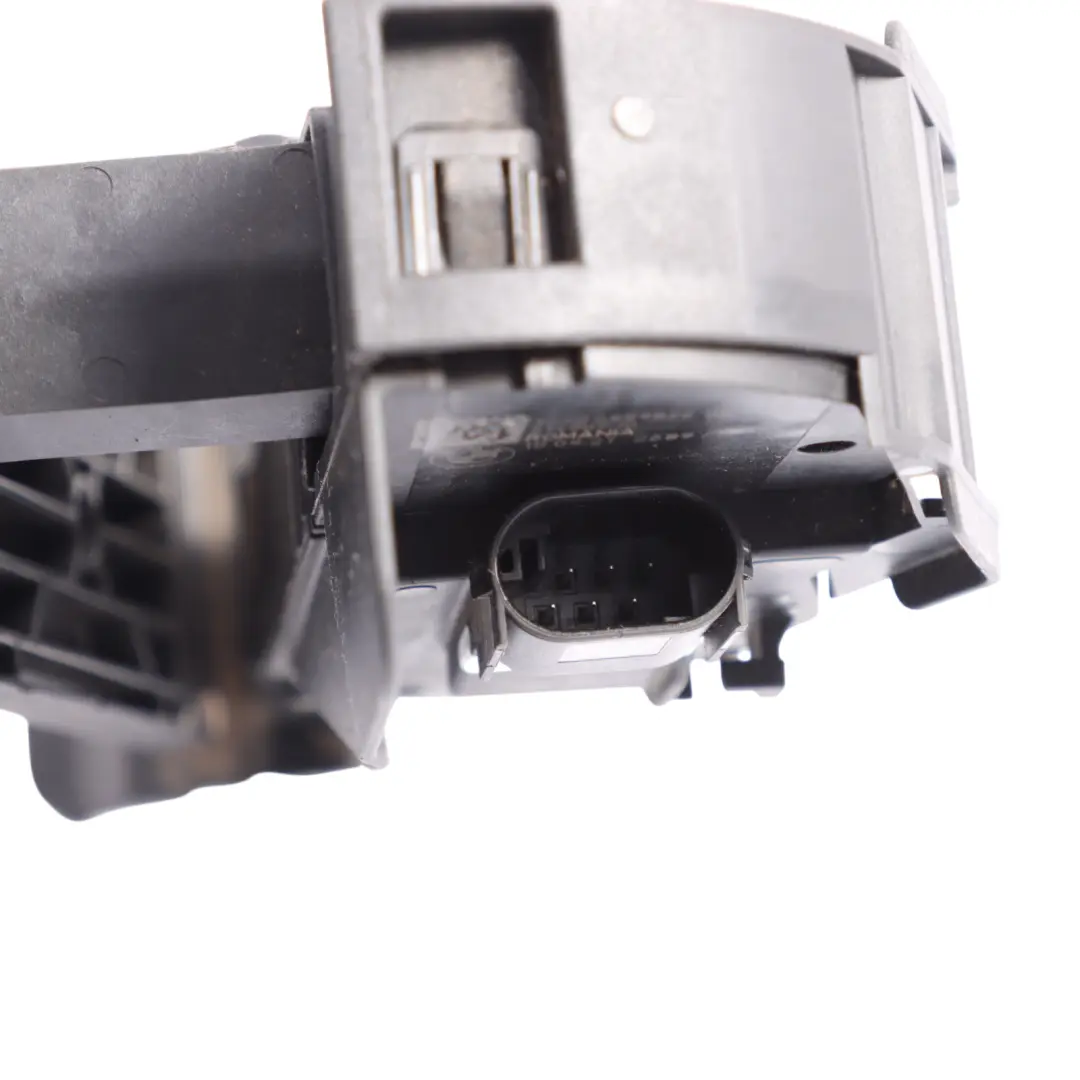 BMW F39 Gas Throttle Accelerator Pedal Assembly - SKU 6889822 - Part number 6889822