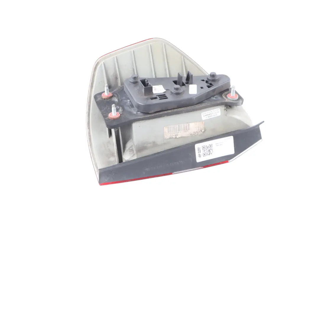 Light In The Side Panel Lamp White Right O/S 2 to BMW X3 E83 Rear with Part number 6990170 BMW X3 E83 Rear Light In The Side Panel Lamp White Right O/S 2 - SKU 6990170-2 - Part number 6990170