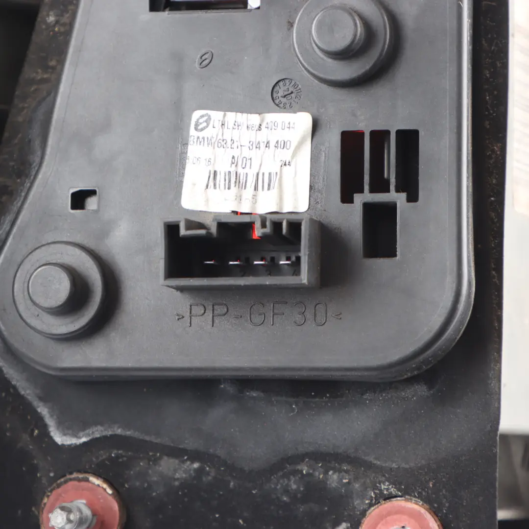 Light In The Side Panel Lamp White Right O/S 2 to BMW X3 E83 Rear with Part number 6990170 BMW X3 E83 Rear Light In The Side Panel Lamp White Right O/S 2 - SKU 6990170-2 - Part number 6990170