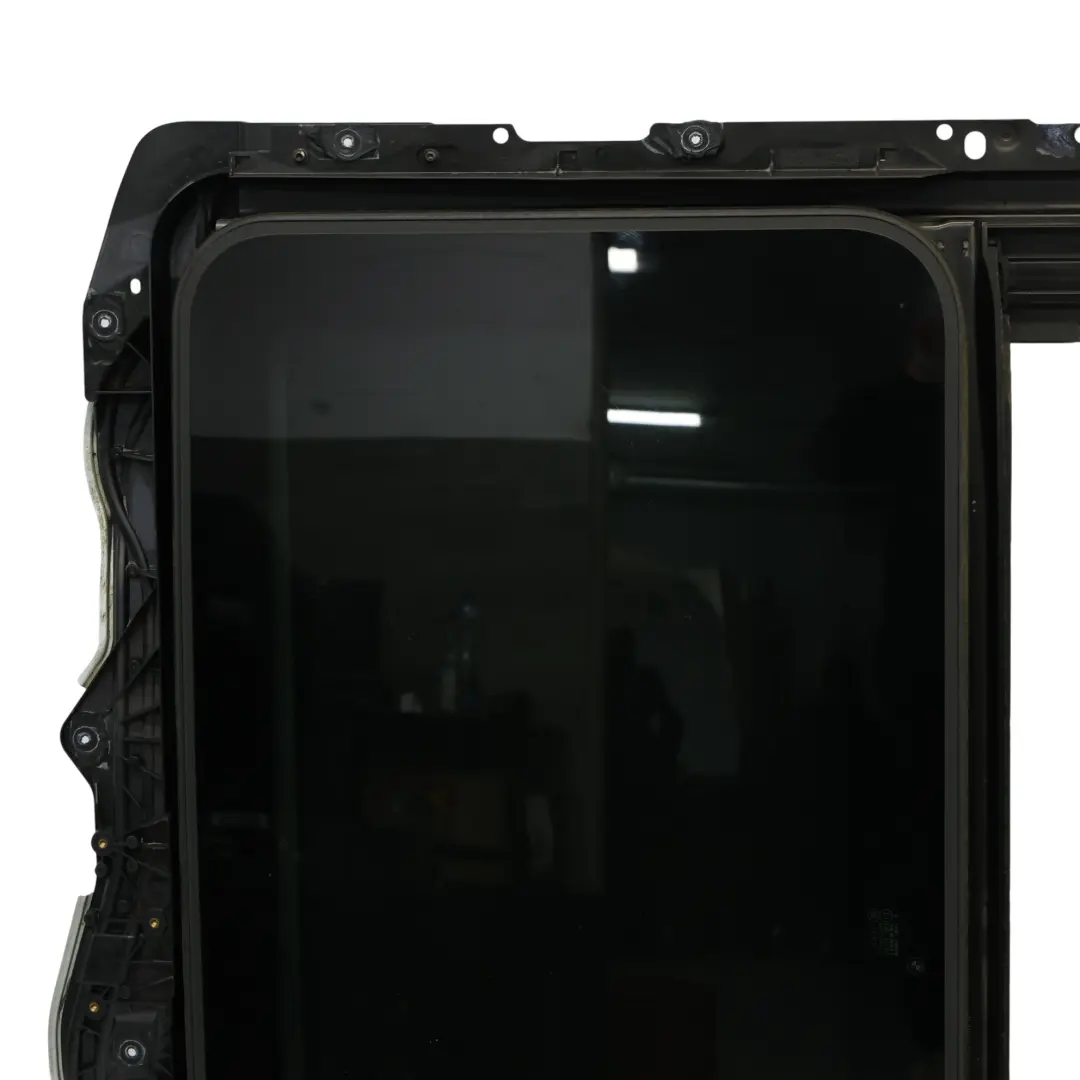 Szyberdach Szary M-Pakiet do BMW E81 E87 o numerze 7046143 BMW E81 E87 Szyberdach Szary M-Pakiet - SKU 7046143 - Numer Części 7046143