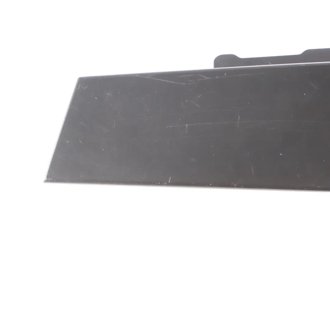 Finisher Window Frame B-Pillar Cover Front Right Door O/S to BMW E87 with Part number 7068100 BMW E87 Finisher Window Frame B-Pillar Cover Front Right Door O/S - SKU 7068100-1 - Part number 7068100