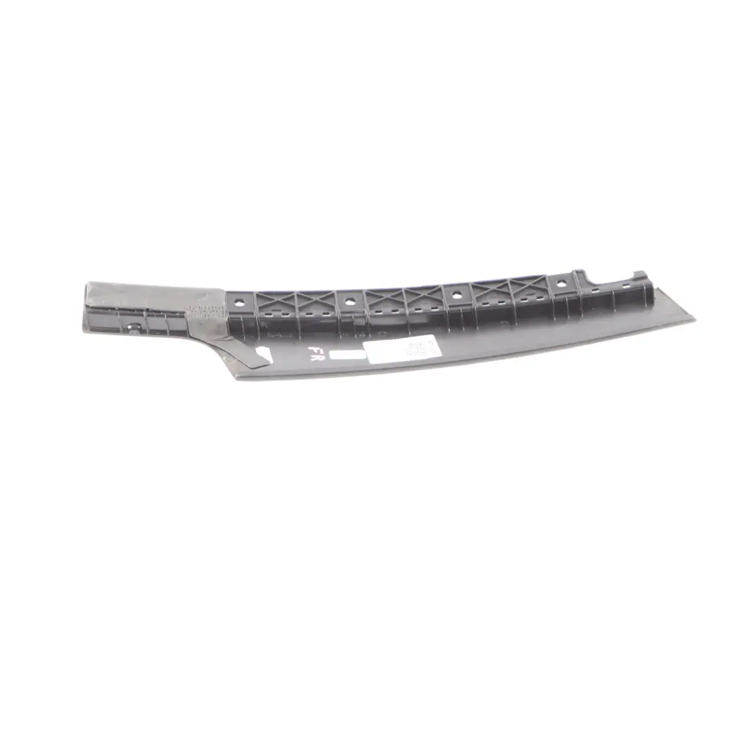 Finition Cadre Fenêtre Couvercle Montant B Porte Avant Droite pour BMW E87 à propos du numéro de pièce 7068100 BMW E87 Finition Cadre Fenêtre Couvercle Montant B Porte Avant Droite - SKU 7068100-1 - Numéro de pièce 7068100