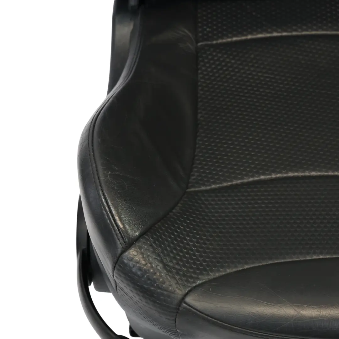 Fotel Przedni Prawy Sport Skóra Czarna Pantera do Mini R50 R53 o numerze 7073016 Mini R50 R53 Fotel Przedni Prawy Sport Skóra Czarna Pantera - SKU 7073016-2 - Numer Części 7073016