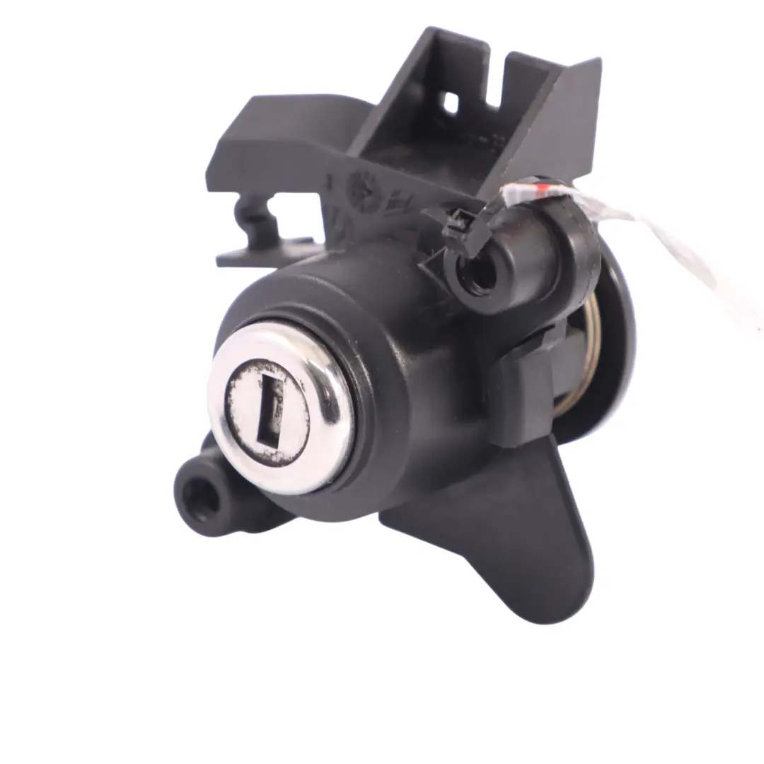 Verschluss Mit Schlüssel für BMW Z4 E85 mit Teilenummer 7073980 BMW Z4 E85 Verschluss Mit Schlüssel - SKU 7073980 - Teilenummer 7073980