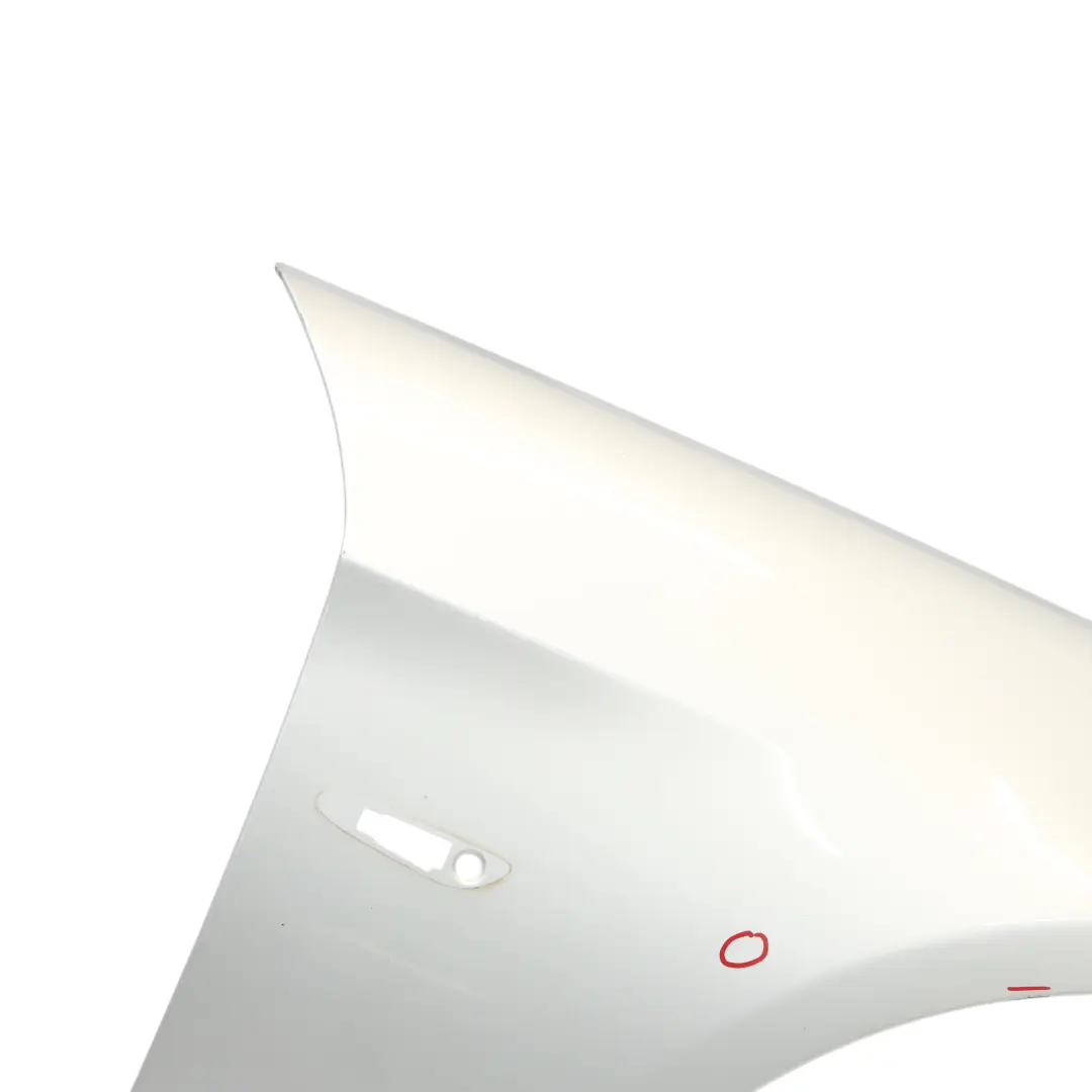 Side Panel Fender Wing Front Right O/S Titansilber Silver - 354 to BMW E90 E91 with Part number 7135680 BMW E90 E91 Side Panel Fender Wing Front Right O/S Titansilber Silver - 354 - SKU 7135680-TS1 - Part number 7135680