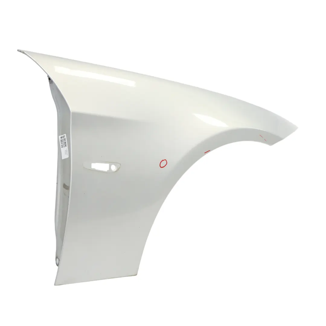 Panneau Lateral d'Aile Avant Droite Titansilber Silver - 354 pour BMW E90 E91 à propos du numéro de pièce 7135680 BMW E90 E91 Panneau Lateral d'Aile Avant Droite Titansilber Silver - 354 - SKU 7135680-TS1 - Numéro de pièce 7135680