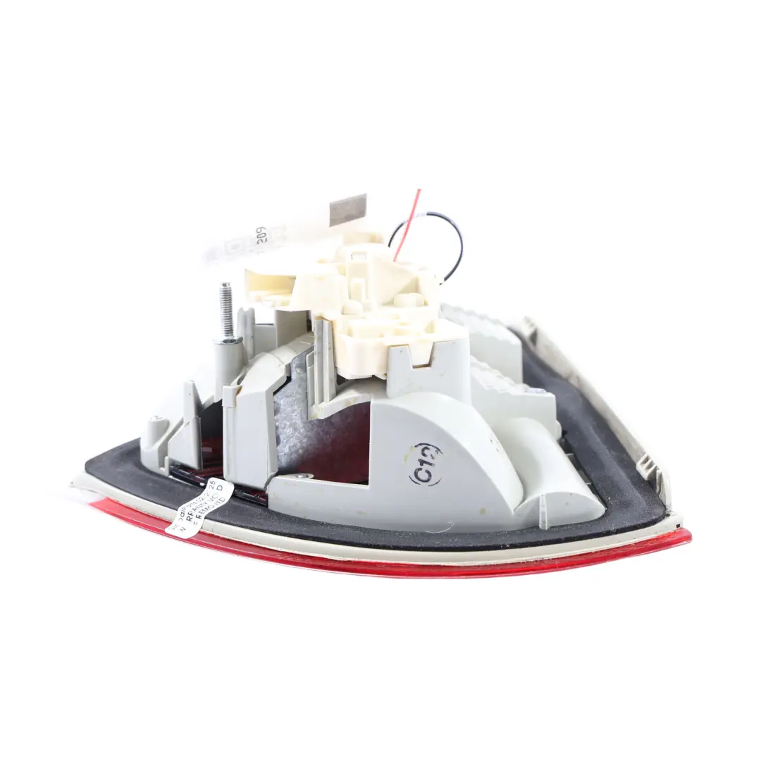 BMW 3 Serie E91 Feu Arriere, Coffre gauche - SKU 7160063 - Numéro de pièce 7160063
