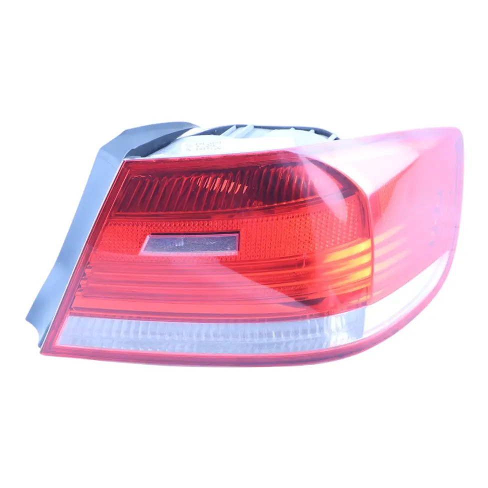 Lampa Prawa Tył Tylna do BMW E92 Coupe o numerze 7174404 BMW E92 Coupe Lampa Prawa Tył Tylna - SKU 7174404-3 - Numer Części 7174404