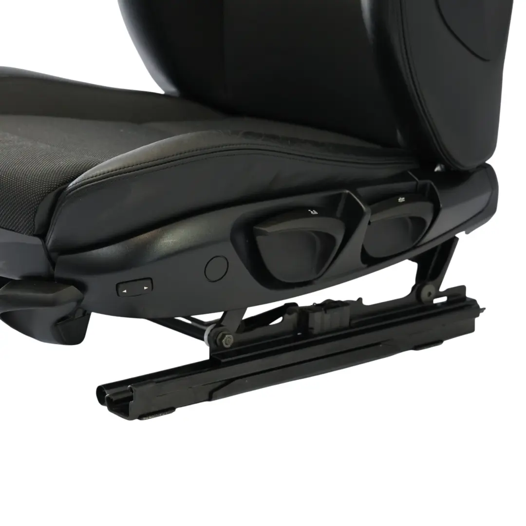 Sedile Anteriore Sinistro Tessuto / Pelle Pearlpoint / Antracite per BMW E81 M Sport con numero di parte 7193057 BMW E81 M Sport Sedile Anteriore Sinistro Tessuto / Pelle Pearlpoint / Antracite - SKU 7193057 - Numero di parte 7193057