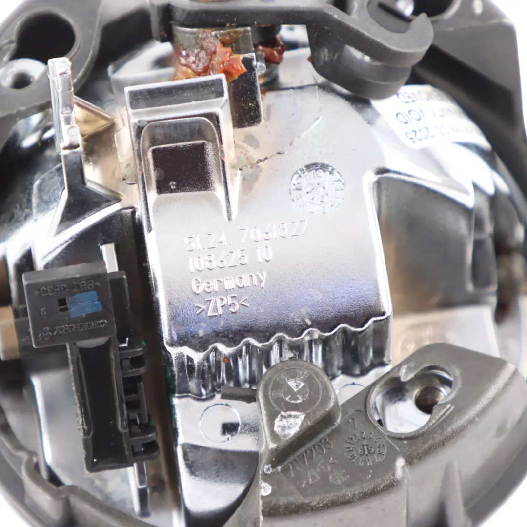 Emblem Button Tailgate Badge Open Opening to BMW E63 E64 with Part number 7061327 BMW E63 E64 Emblem Button Tailgate Badge Open Opening - SKU 7200899-1 - Part number 7061327