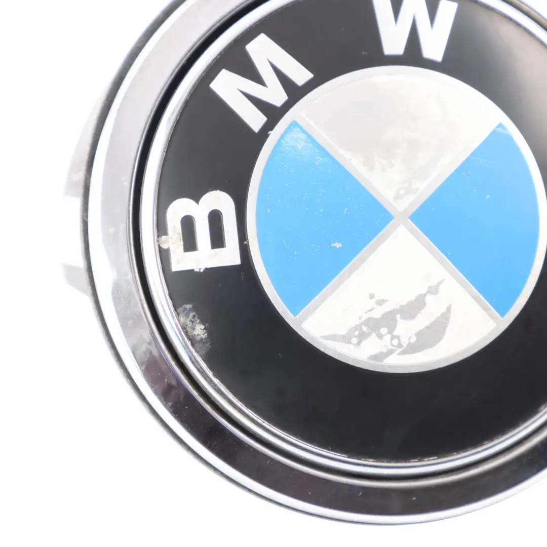Emblem Button Tailgate Badge Open Opening to BMW E63 E64 with Part number 7061327 BMW E63 E64 Emblem Button Tailgate Badge Open Opening - SKU 7200899-1 - Part number 7061327