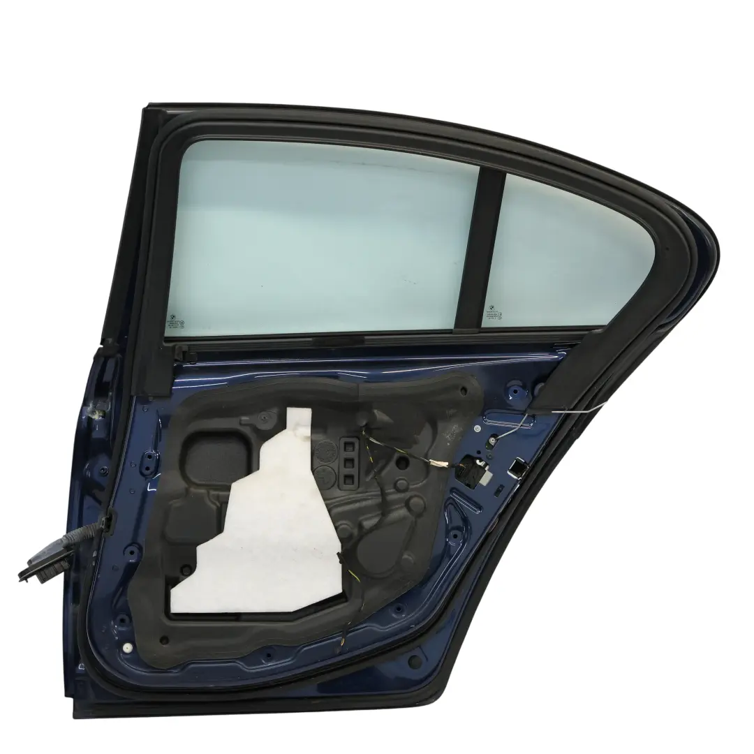 Porta Posteriore Destra Tiefseeblau Deep Sea Blue Metallic - A76 per BMW F10 con numero di parte 7206114 BMW F10 Porta Posteriore Destra Tiefseeblau Deep Sea Blue Metallic - A76 - SKU 7206114-DSB1 - Numero di parte 7206114