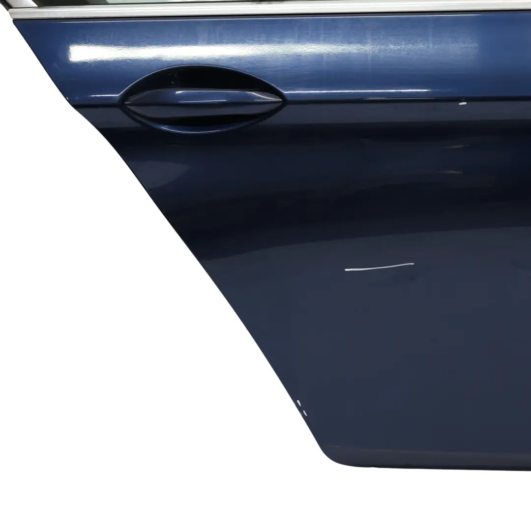 Porta Posteriore Destra Tiefseeblau Deep Sea Blue Metallic - A76 per BMW F10 con numero di parte 7206114 BMW F10 Porta Posteriore Destra Tiefseeblau Deep Sea Blue Metallic - A76 - SKU 7206114-DSB1 - Numero di parte 7206114