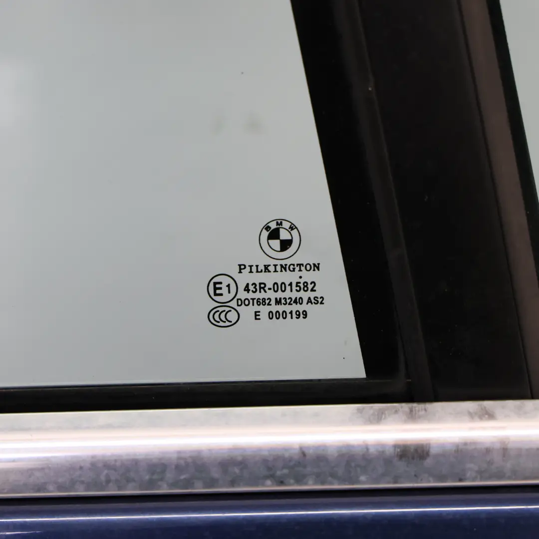 Porta Posteriore Destra Tiefseeblau Deep Sea Blue Metallic - A76 per BMW F10 con numero di parte 7206114 BMW F10 Porta Posteriore Destra Tiefseeblau Deep Sea Blue Metallic - A76 - SKU 7206114-DSB1 - Numero di parte 7206114