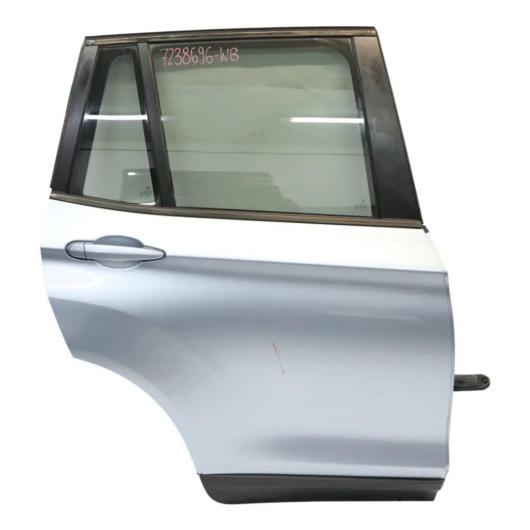 Drzwi Tylne Prawe Bluewater Niebieski Metalik - 896 do BMW X3 F25 o numerze 7238696 BMW X3 F25 Drzwi Tylne Prawe Bluewater Niebieski Metalik - 896 - SKU 7238696-WB - Numer Części 7238696