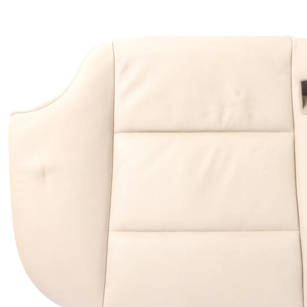 Sedile posteriore Panca Base Couch Cover Pelle Dakota Oyster per BMW F10 F11 con numero di parte 7254144 BMW F10 F11 Sedile posteriore Panca Base Couch Cover Pelle Dakota Oyster - SKU 7254144 - Numero di parte 7254144