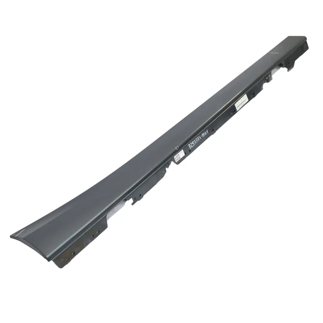 Liston De umbral De faldon lateral derecho Mineralgrau Gris Mineral B39 para BMW F20 con número de pieza 7293554 BMW F20 Liston De umbral De faldon lateral derecho Mineralgrau Gris Mineral B39 - SKU 7293554-MG1 - Número de pieza 7293554